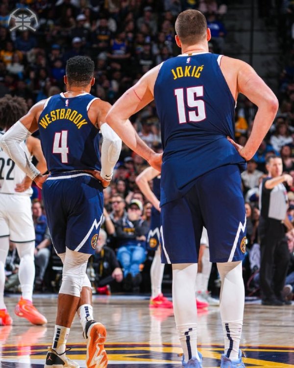 皇冠体育网址 约基奇威少均三双掘金大胜篮网 雄鹿险胜魔术