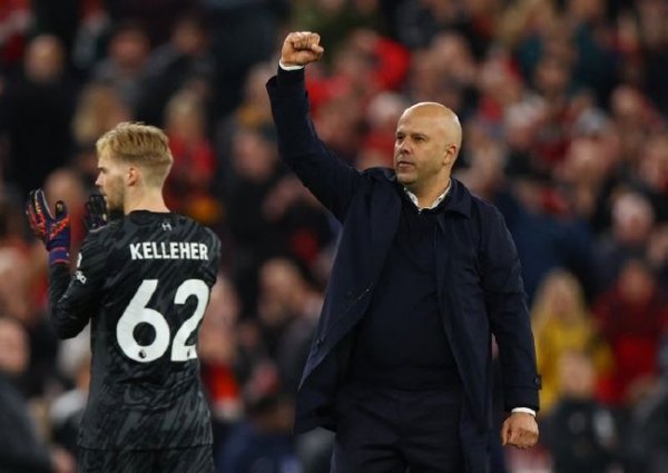 皇冠体育网址 斯洛特：球迷对我们非常重要 祝他们圣诞快乐