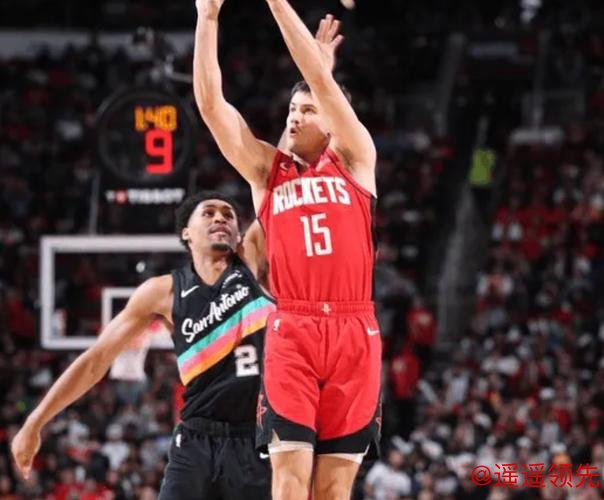 火箭3小将关键球集体暴走！最后5分钟合砍13分，就差阿门了！