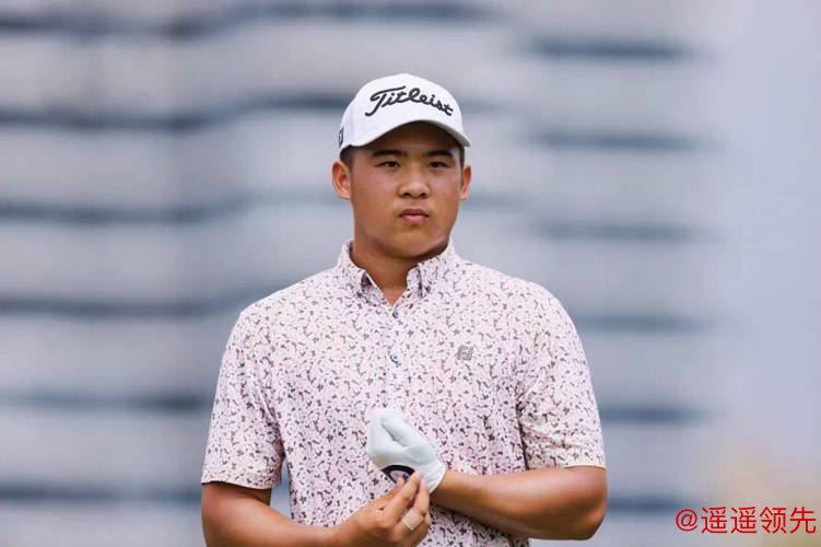 武夷山公开赛第三轮周彦含并列领先 冲赛季第四冠