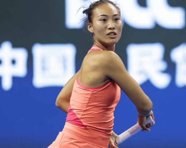 皇冠体育 武网第3日郑钦文获开门红 王雅繁徐一璠无缘8强