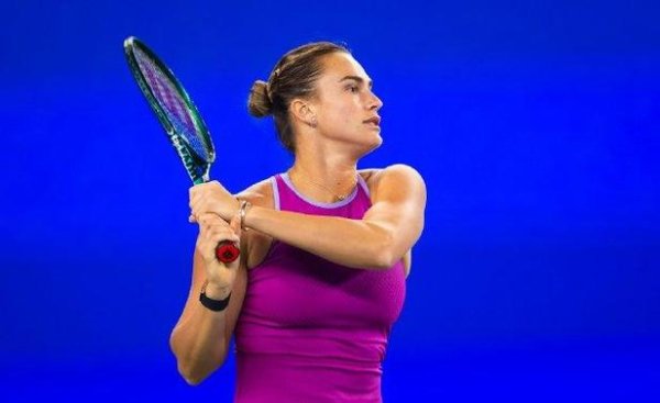 皇冠体育平台 武网第4日萨巴伦卡赛会14连胜 高芙8连胜晋级8强